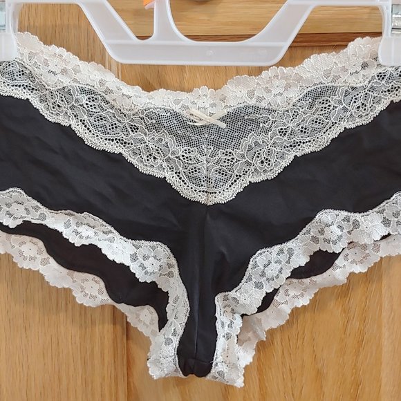 Maidenform Laced Trimed Cheeky Hipster Panty - Picture 4 of 4